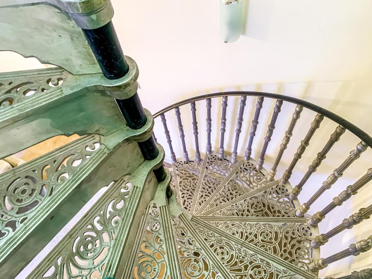 The Vines - Stunning Period With Free Parking Apartment